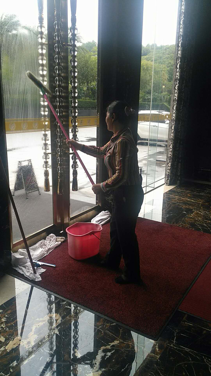 深圳樓宇保潔,外墻清洗,室內保潔,外墻清洗公司-深圳市隆興潔環?？萍加邢薰? title=