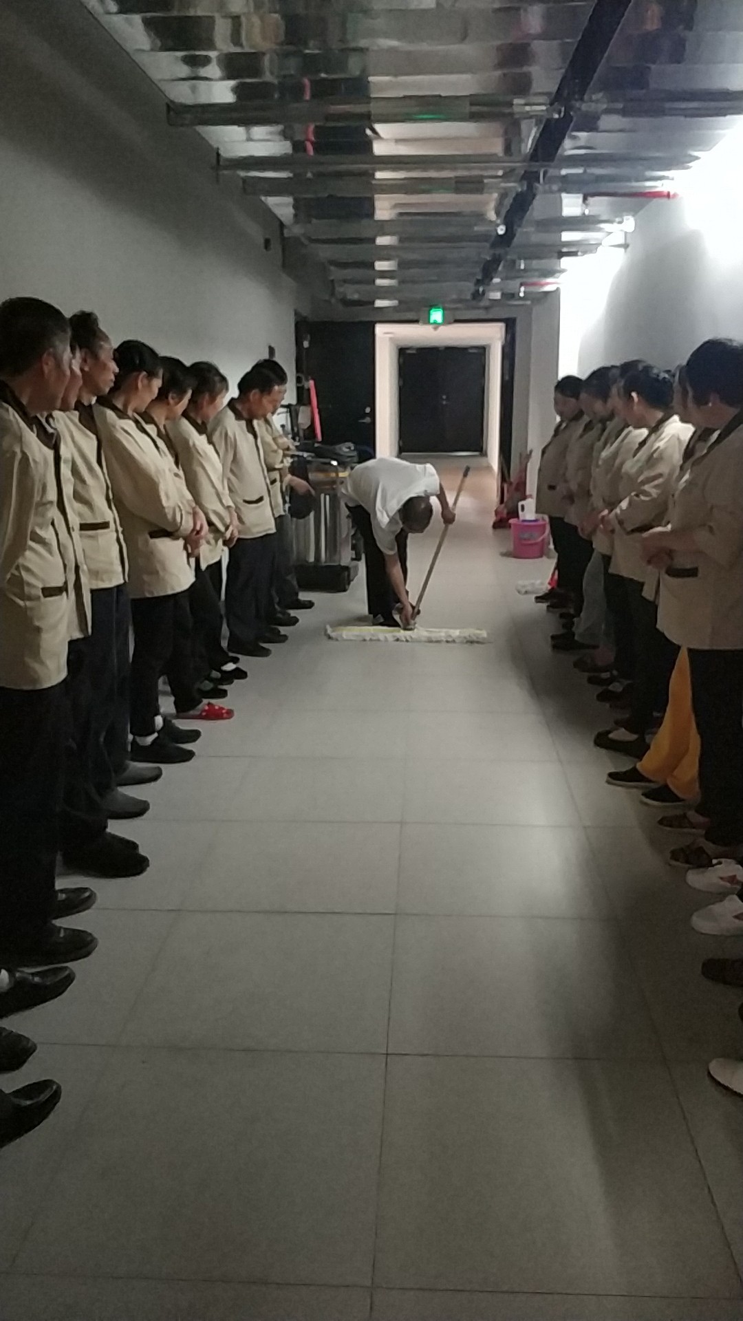 深圳樓宇保潔,外墻清洗,室內保潔,外墻清洗公司-深圳市隆興潔環保科技有限公司