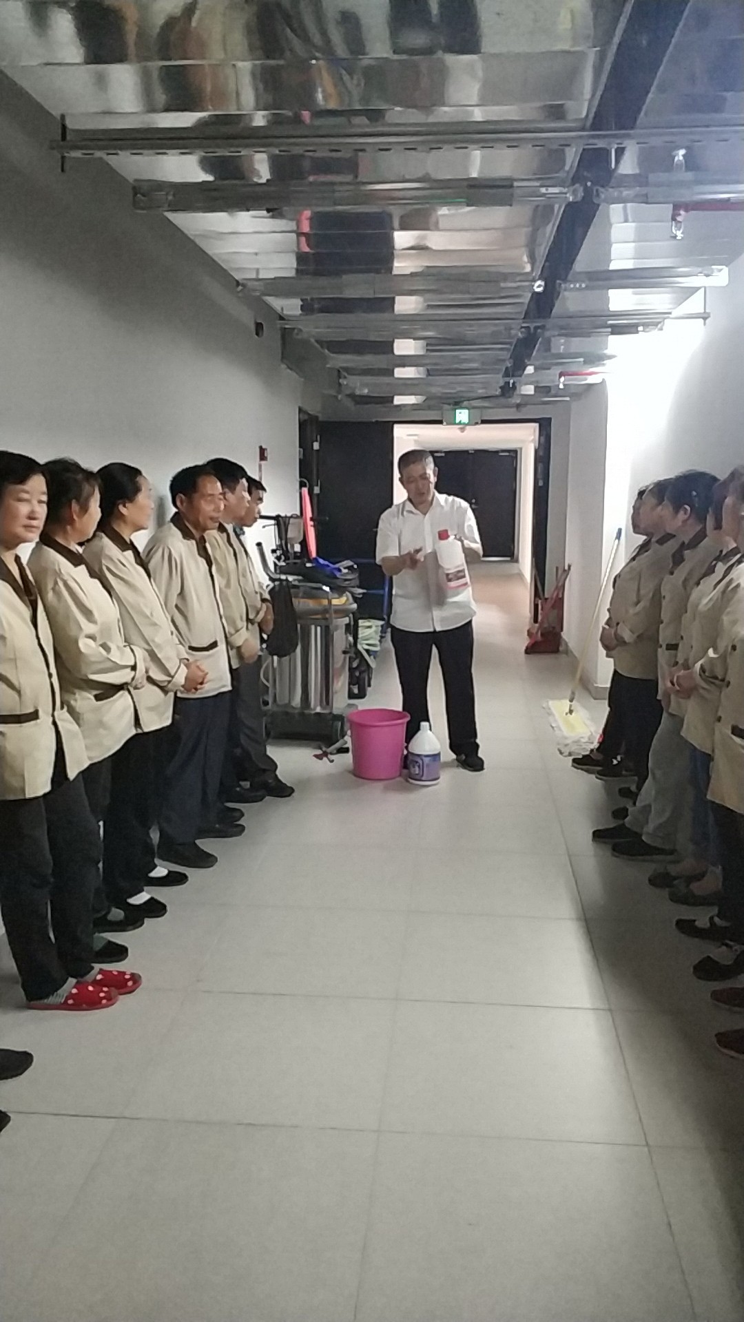 深圳樓宇保潔,外墻清洗,室內保潔,外墻清洗公司-深圳市隆興潔環保科技有限公司